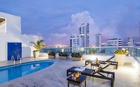 Travelers Orange Cartagena